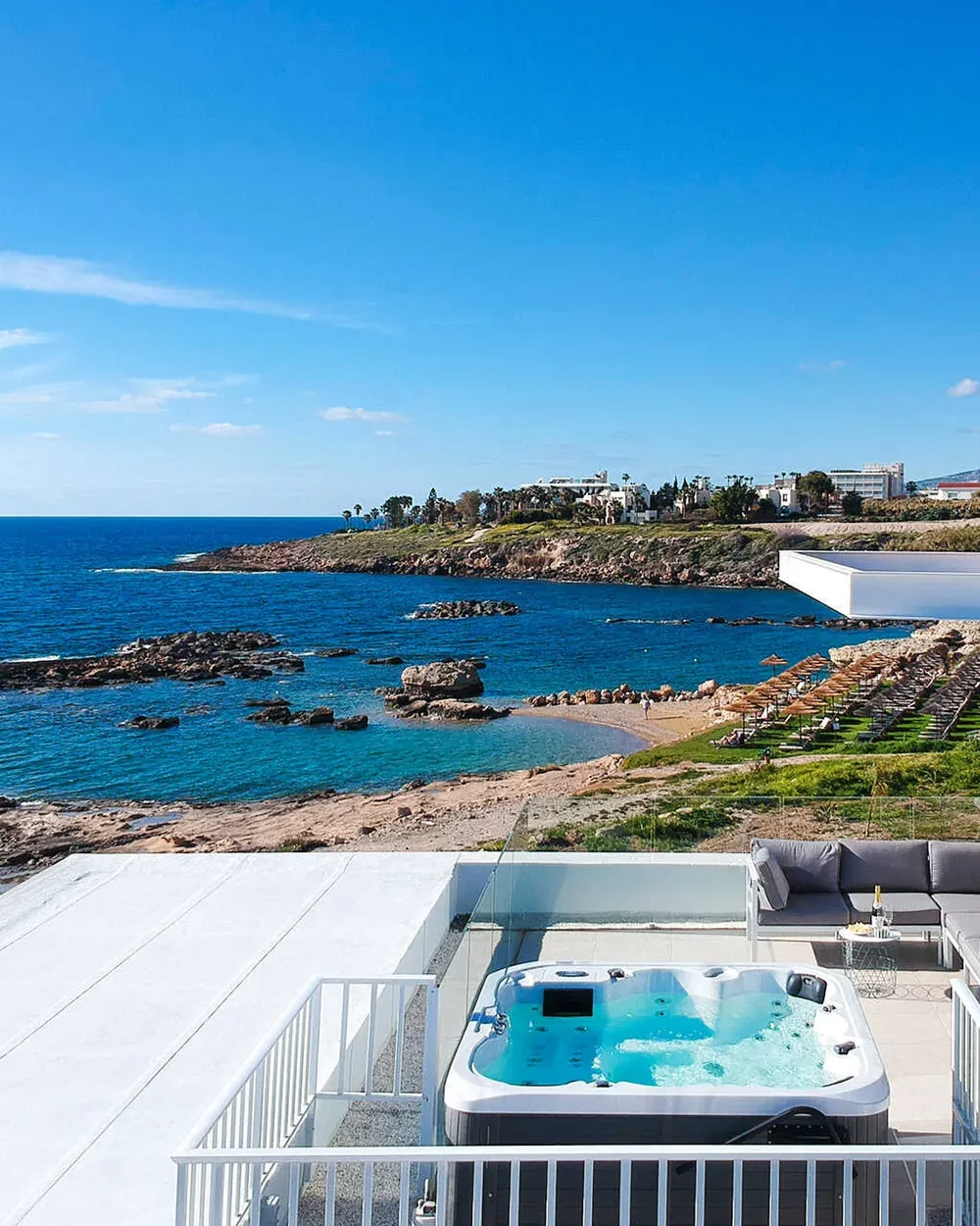 Modern sea-view villa in Paphos with private infinity pool overlooking the Mediterranean